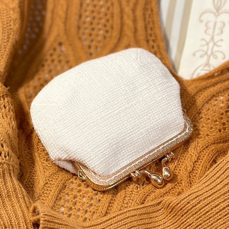 【褶襇礼服】现货/典雅白粗纱打褶小口金包 - 零钱包 - 其他材质 白色