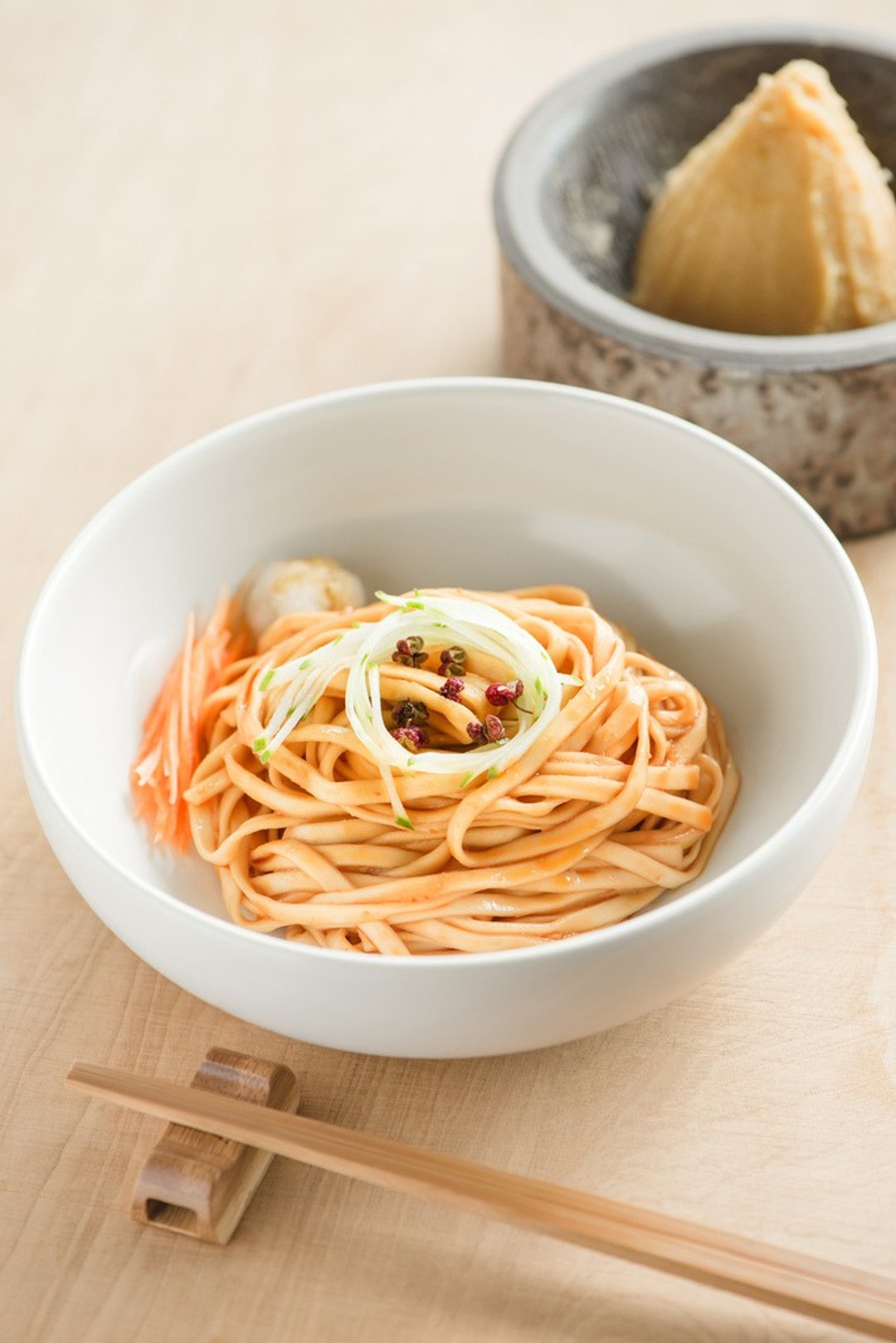 素素干拌面 素食 味噌 麻辣 拌面 - 面/面线/米粉 - 塑料 黄色
