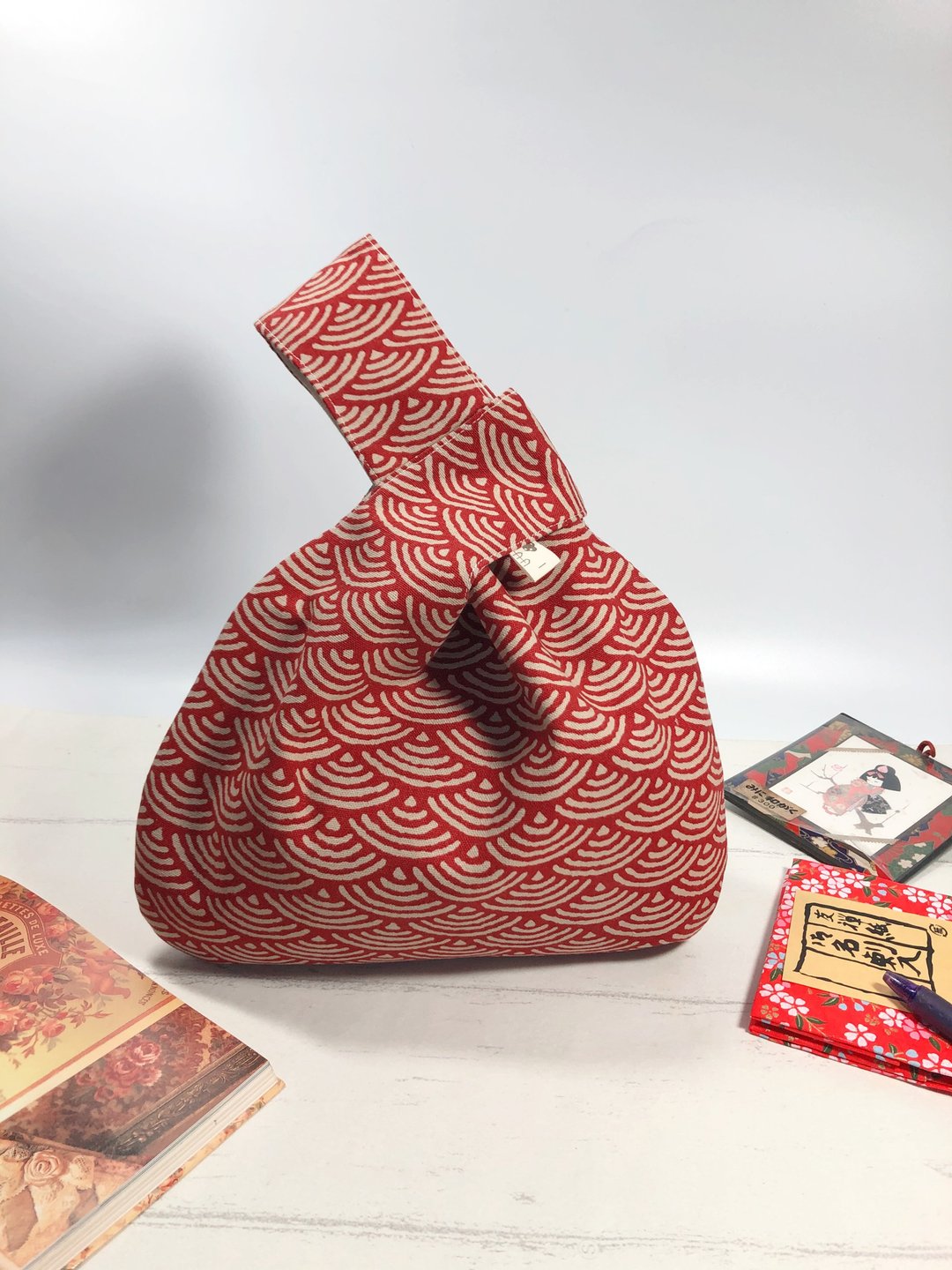 Fantasy【厚棉麻布】日式青海波手挽袋/手提袋(砖红色) - 手提包/手提袋 - 棉 
