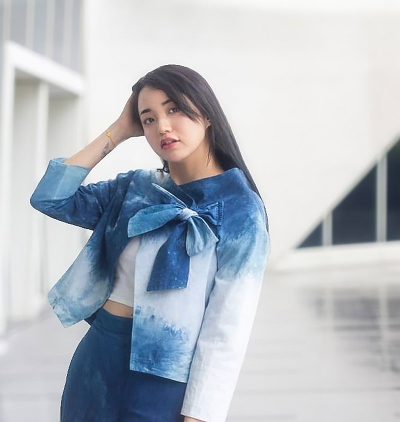 高质感落肩立裁蓝染绑带上衣 - 女装上衣 - 棉．麻 