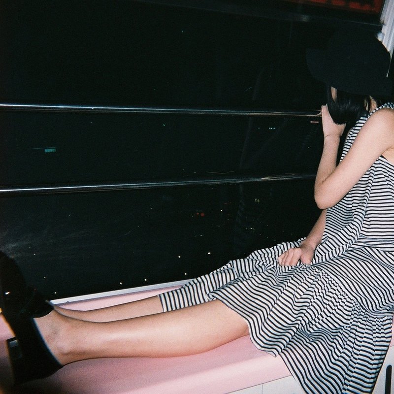 不对称双层洋装 条纹色 - 洋装/连衣裙 - 棉．麻 白色