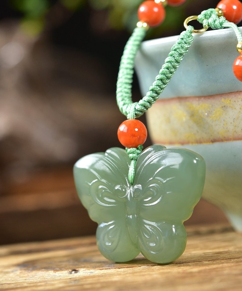 秒杀价 天然和田玉蝴蝶吊坠 - 吊饰 - 玉石 