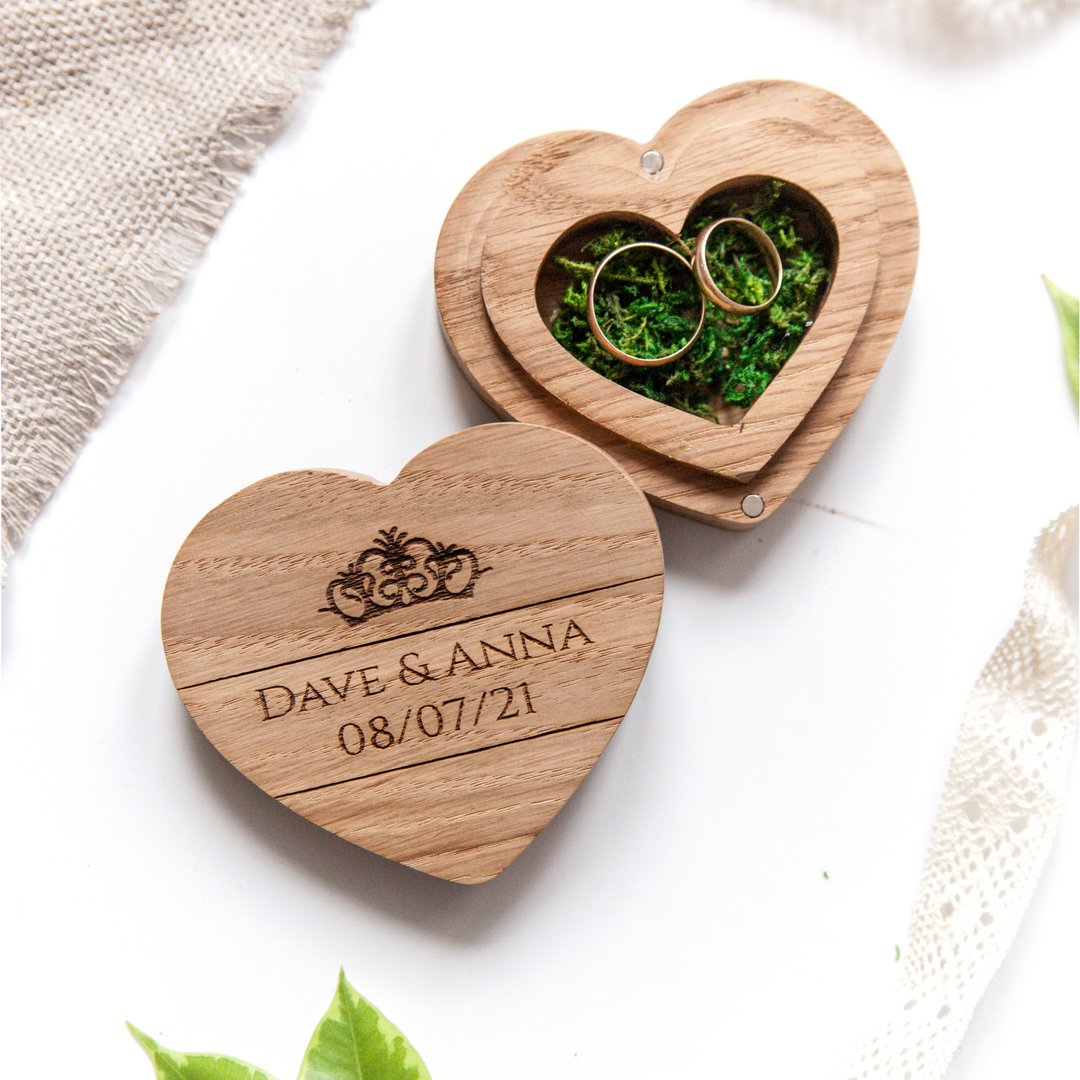 Heart engagement ring bearer box for wedding, Personalized ring holder - 其他 - 木头 多色
