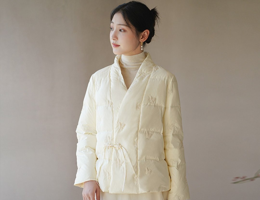 新中式 羽绒服冬季新鸭绒短上衣中国风盘扣汉服外套 - 女装休闲/机能外套 - 丝．绢 白色