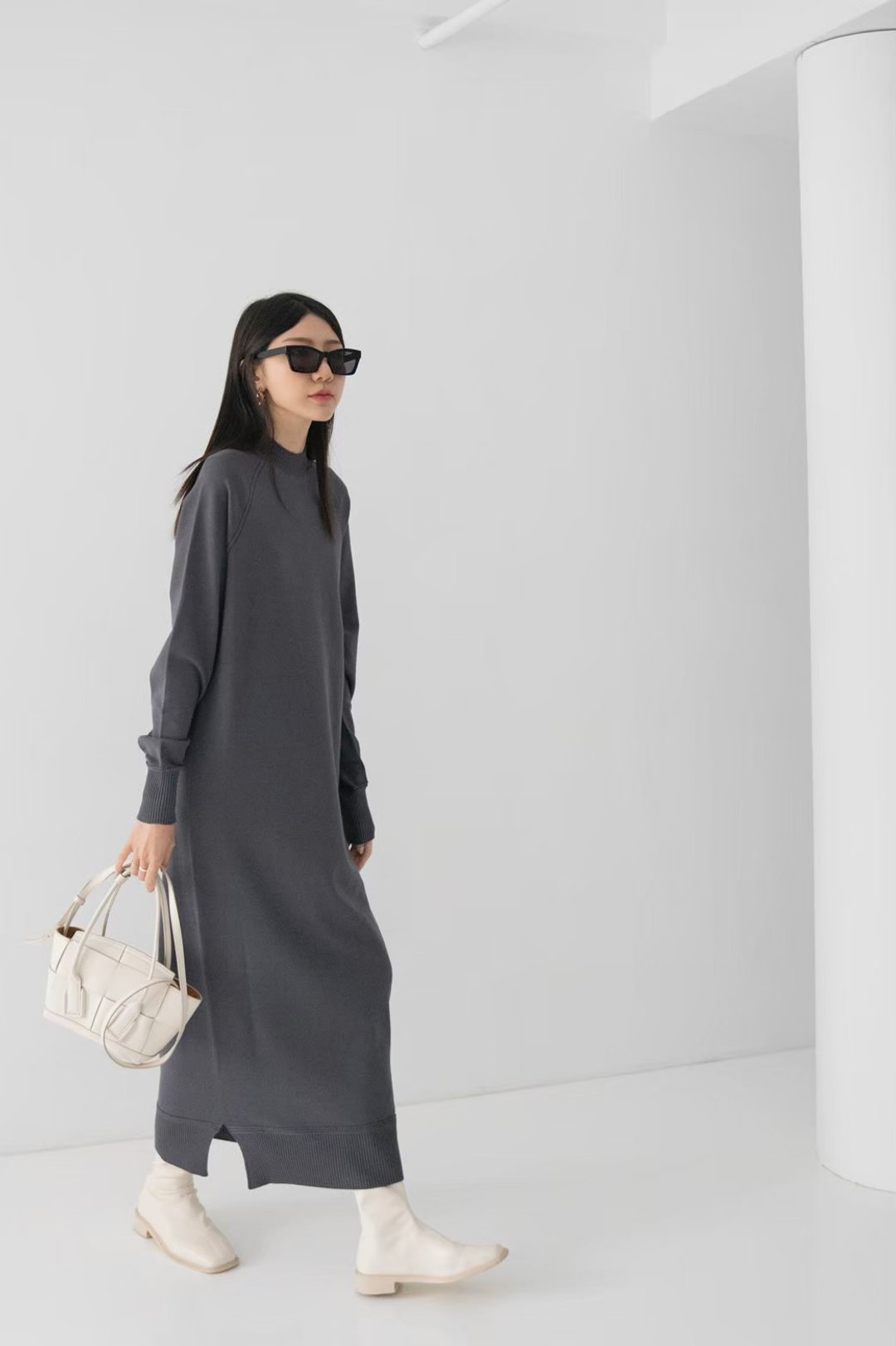 Whole Garment Knit Dress - 洋装/连衣裙 - 其他材质 