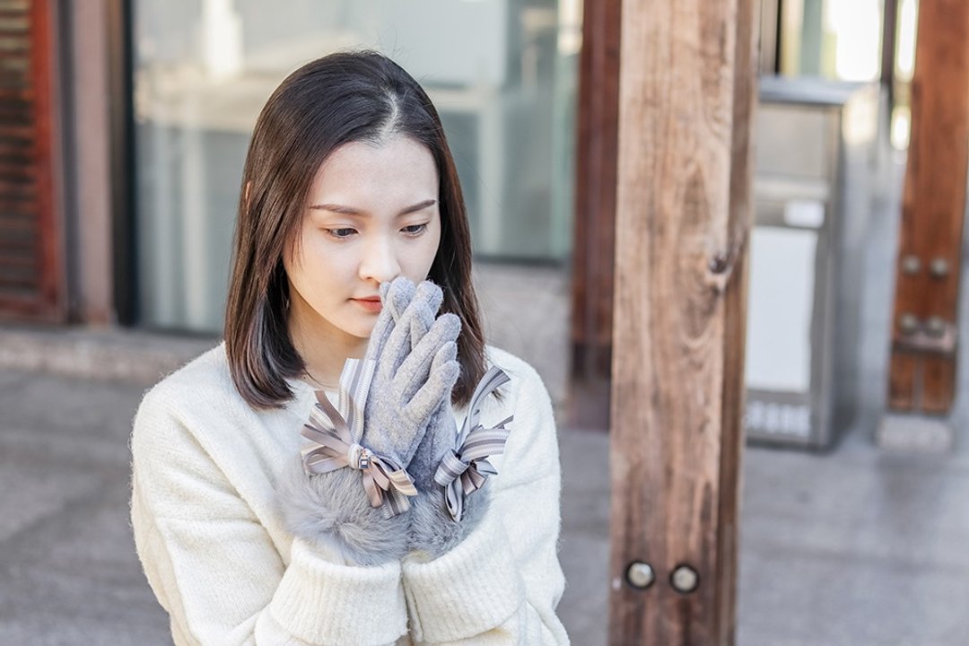 Unni福蝶混羊毛手套(御寒.保暖.触屏) 保暖 御寒 绒毛 羊毛 挡风 - 手套 - 羊毛 灰色