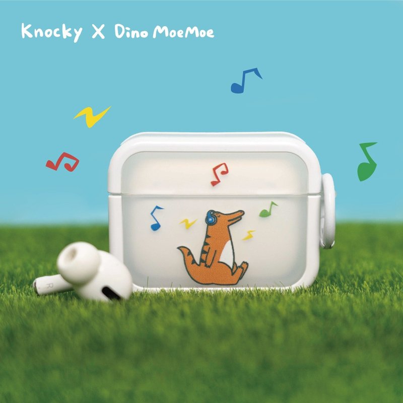 附挂钩 | AirPods插画家联名耳机保护壳【阿菊听音乐】 - 耳机收纳 - 其他材质 白色