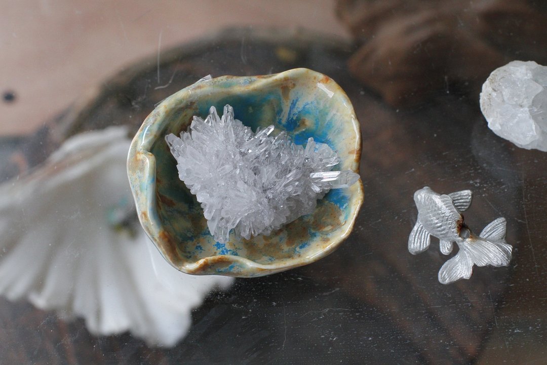 纯手捏不规则花朵造型陶瓷小碟/酱汁碟/线香盘/水晶盘/饰品碟40 - 盘子/餐盘/盘架 - 陶 蓝色