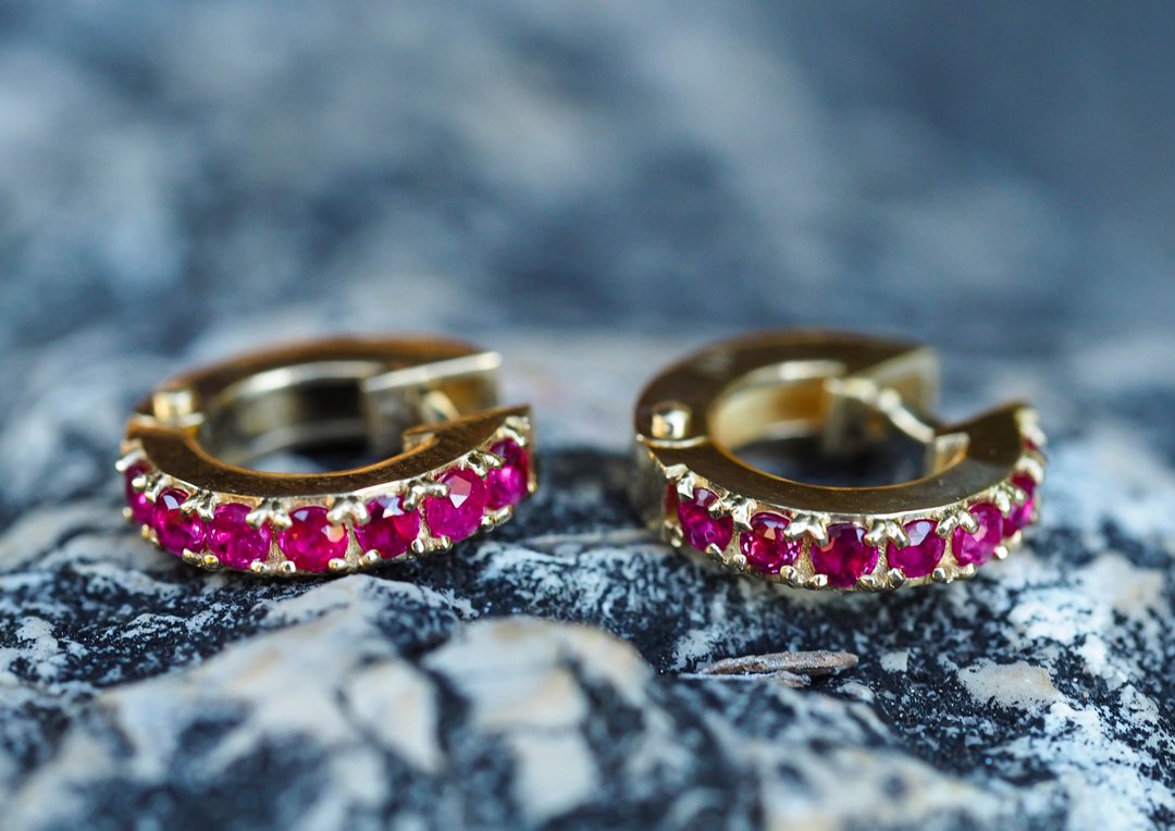 14 k gold hoop earrings with rubies - 耳环/耳夹 - 贵金属 橘色