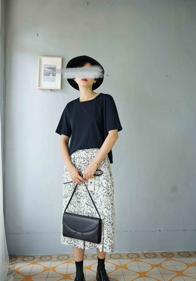 寻宝古着-文艺深蓝色素面细针织上衣 - 女装针织衫/毛衣 - 聚酯纤维 蓝色