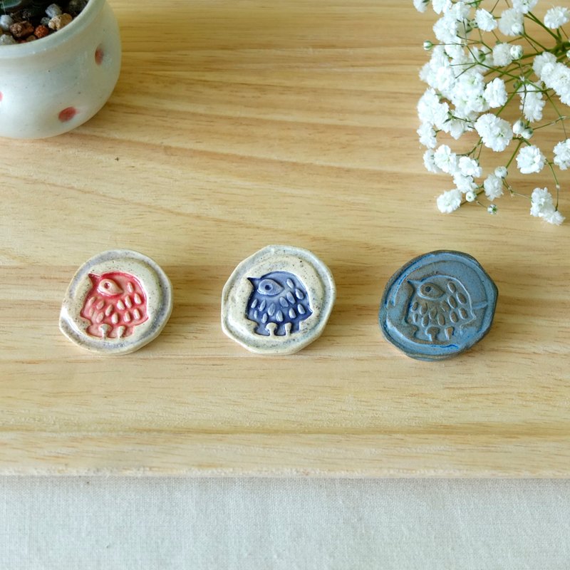 独眼小怪出没！！ 陶瓷胸针/别针 （一个） - 胸针 - 陶 