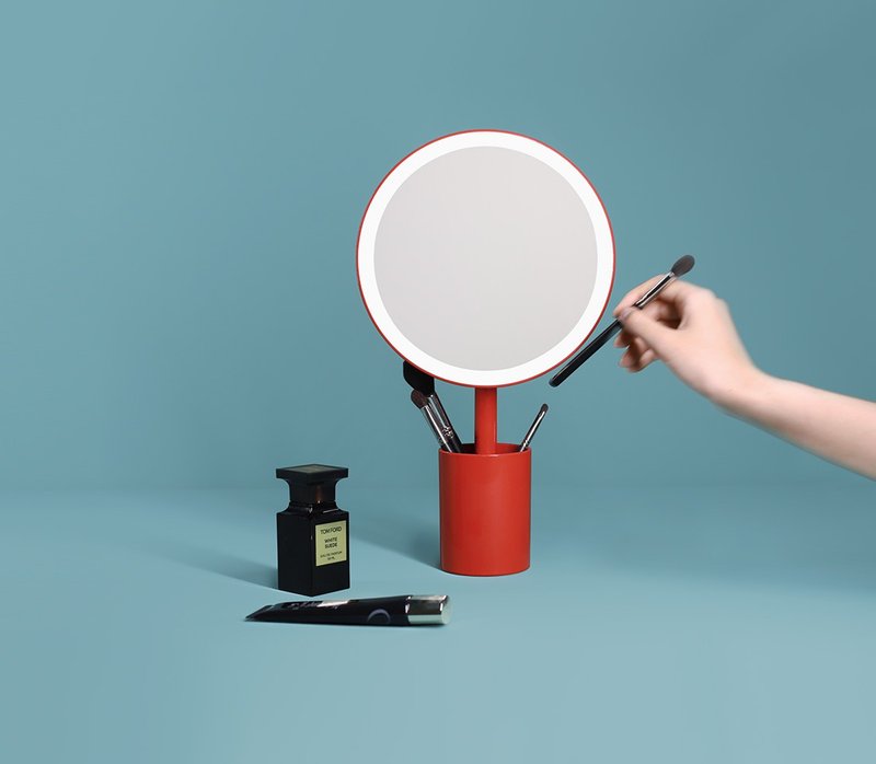 笔筒化妆镜 BRUSH HOLDER MIRROR - 彩妆刷具/镜子/梳子 - 塑料 红色