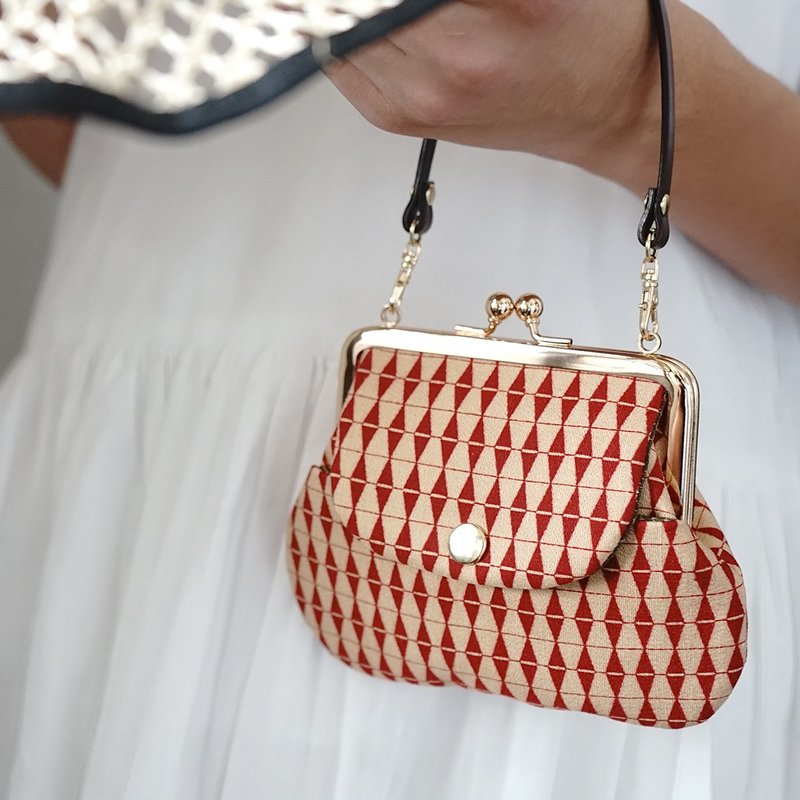 型染和服创意口袋口金包-赤心珠帘/和风设计/零钱包 - 皮夹/钱包 - 棉．麻 