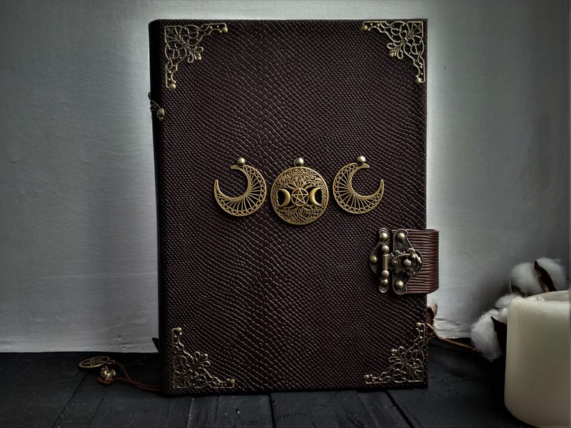 批发女巫的阴影之书，手工制作的巫术魔法书，现正贩售 - 笔记本/手帐 - 纸 咖啡色