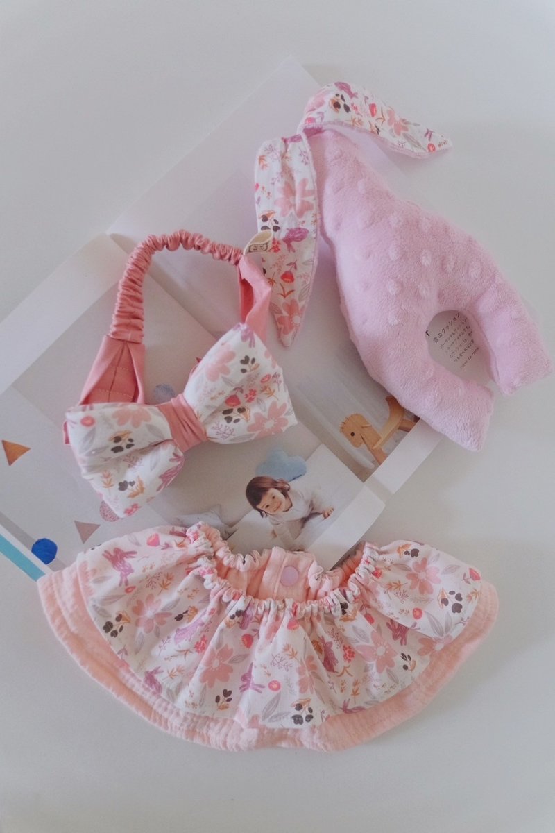 花间粉兔 弥月礼盒围兜+宝宝发带 满月礼 新生儿 婴儿礼物 - 满月礼盒 - 棉．麻 
