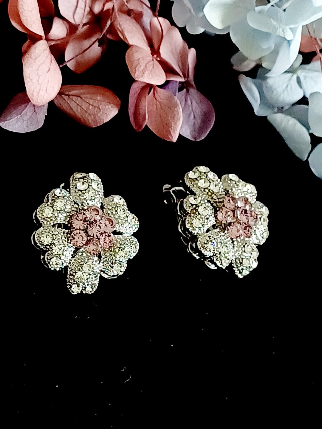 vintage jewelry  气质佳人满缀莱茵小花 夹式耳环 - 耳环/耳夹 - 其他金属 