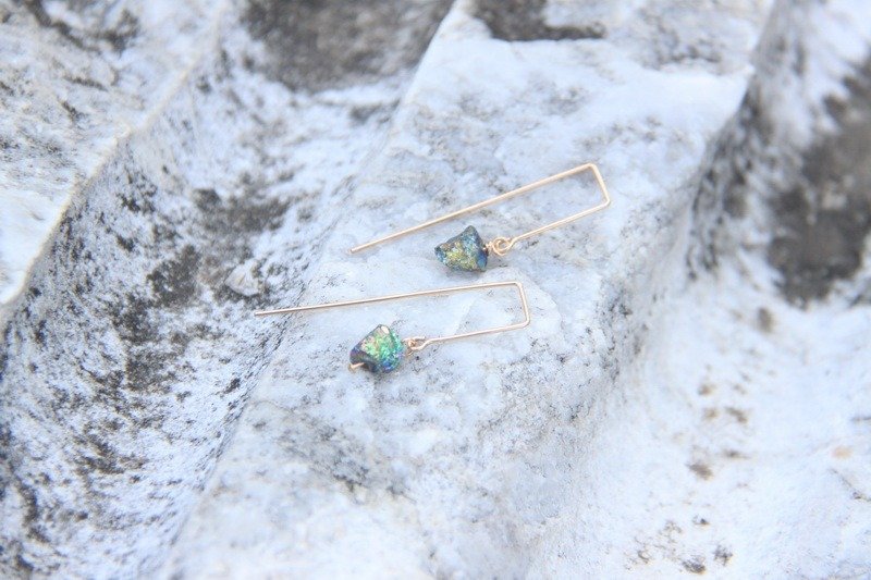 简约钛金属色黄铁矿耳环/Titanium Pyrite earring - 耳环/耳夹 - 宝石 多色