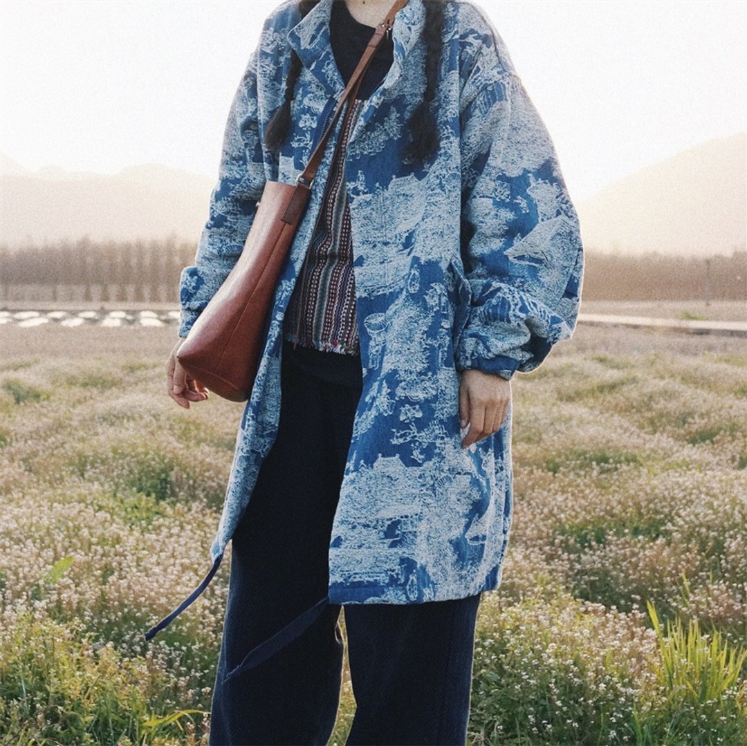 藍色印花 宋人樂活圖 水洗提花牛仔 M65 parka 男女同款風衣外套 - 女装休闲/机能外套 - 棉 蓝色