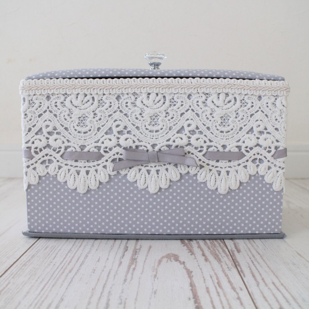 Mask case, show storage, French chic, elegant, gray dot, ribbon lace, mask box, mask stocker, accessory case, sanitary storage, napkin storage - 收纳用品 - 棉 灰色