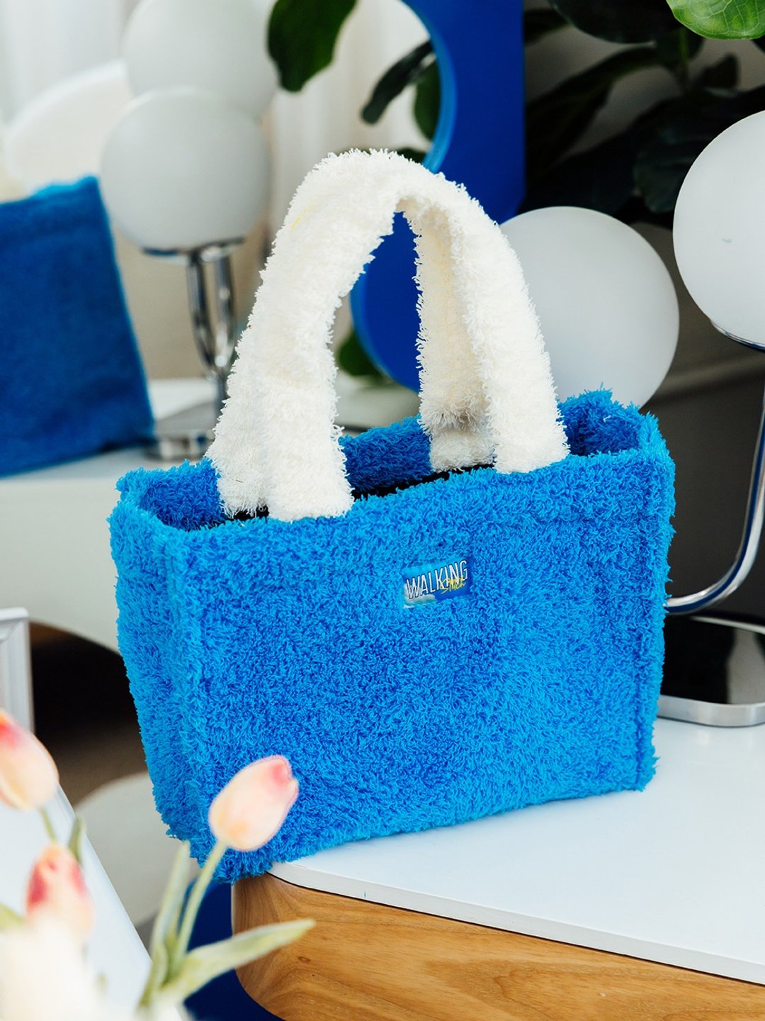 Fluffy Handbag : Blue-White - 公文包/医生包 - 其他材质 蓝色
