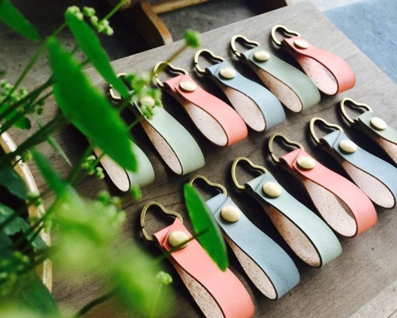 定制化钥匙圈 婚礼小物 二次进场 告白 求婚必备 酬宾 嗅皮手作 - 钥匙链/钥匙包 - 真皮 粉红色