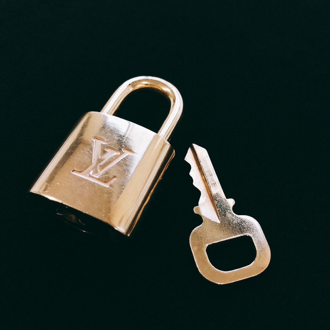 LOUIS VUITTON 锁头 鍮质 金色 中性款 中古 已抛光【日本直送】 - 其他 - 铜/黄铜 金色
