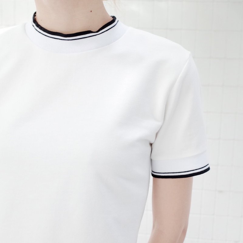 率性微高圆领上衣 - 女装 T 恤 - 棉．麻 白色