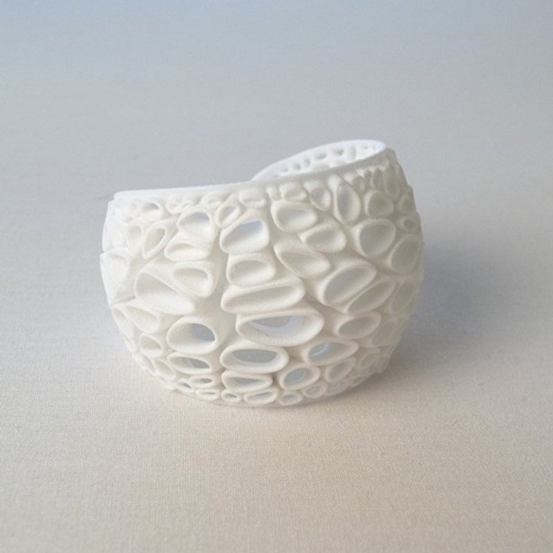 珊瑚白 - 手链/手环 - 塑料 