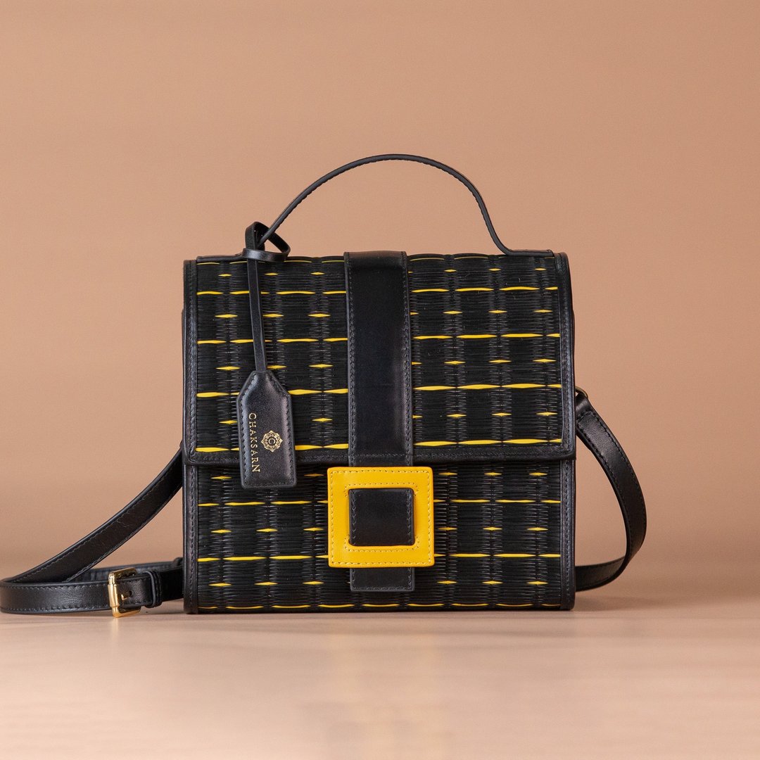 Summer Bag from Woven Sedge and Leather Crossbody Handbag - 手提包/手提袋 - 真皮 黑色
