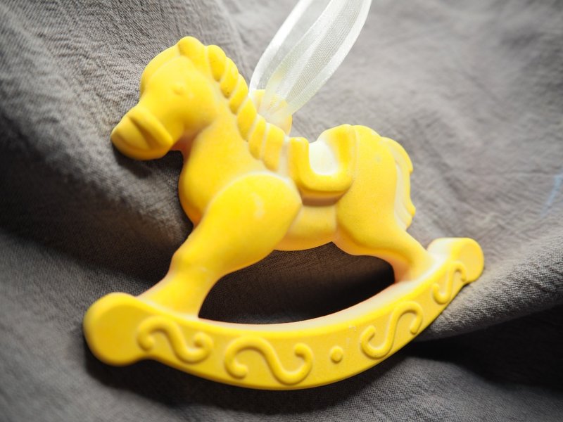 手作 木马扩香石 游乐园里 - 香薰/精油/线香 - 其他材质 多色