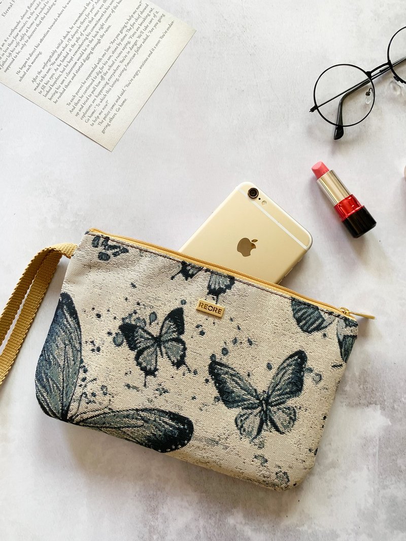 口罩收纳包 护照夹 /  防泼水 平织缇花 恋蝶驳 - 口罩 - 防水材质 灰色