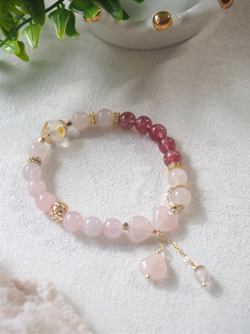 粉晶 草莓晶 锦鲤胶花 爱心粉晶 水晶设计款 - 手链/手环 - 水晶 
