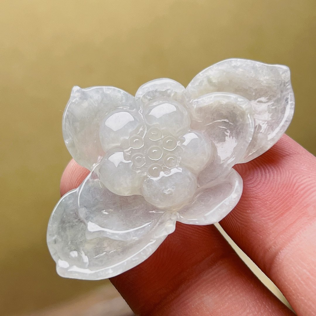 冰种翡翠巧雕莲花 |  裸石 | 天然缅甸玉A货翡翠 | 送礼 - 金工/饰品 - 玉石 透明