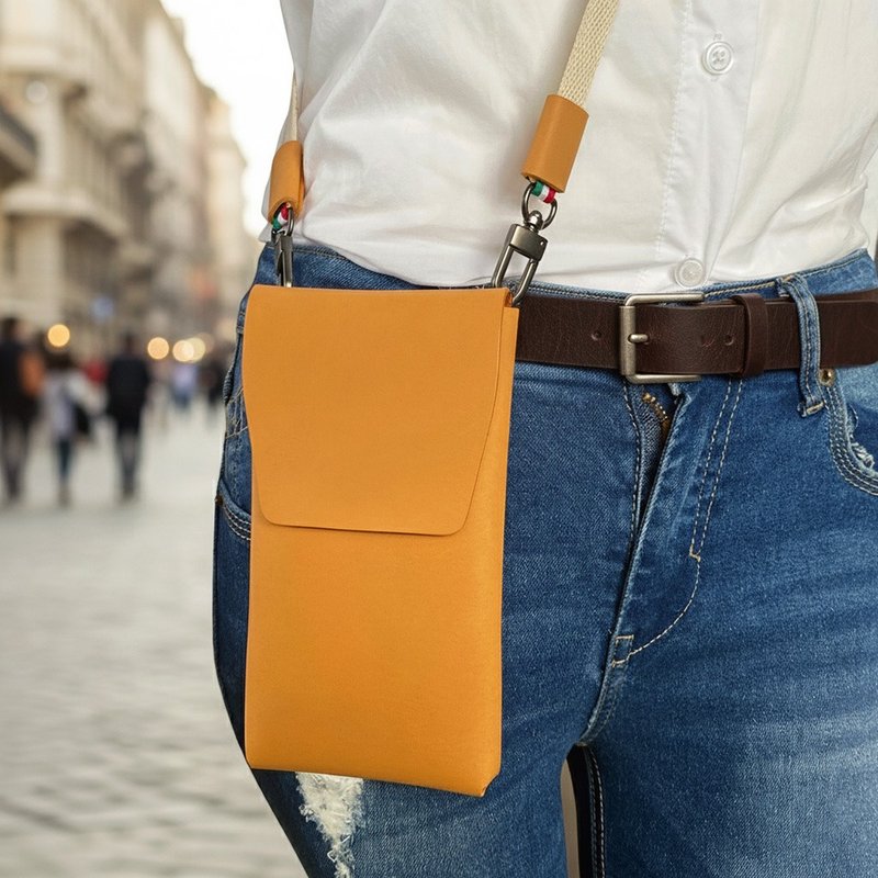 COZI - 意大利植鞣革 直式手机斜跨包 随身包 腰挂包 胸包 手腕包 - 手机壳/手机套 - 真皮 橘色