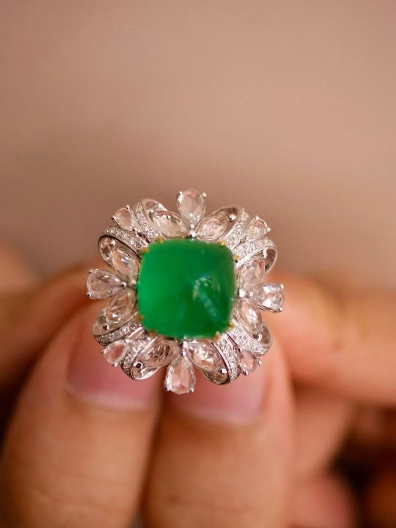 祖母绿糖塔戒指  6.8克拉 - 戒指 - 宝石 
