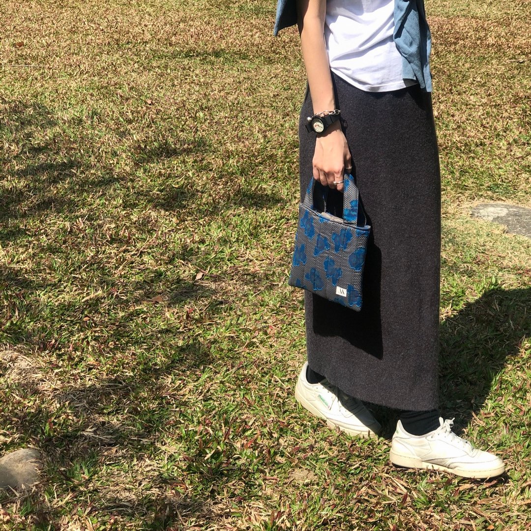 信封式铺棉小提包 - 手提包/手提袋 - 其他材质 