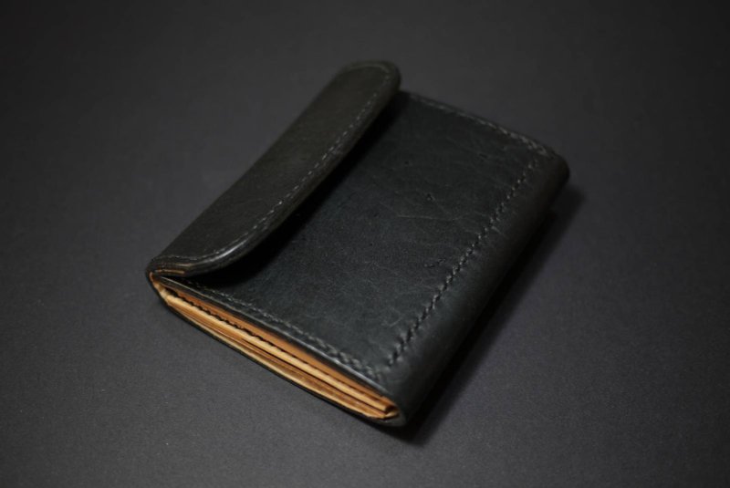 (指定定制版-后侧多一收纳夹层)单扣手缝短夹 - 皮夹/钱包 - 真皮 黑色