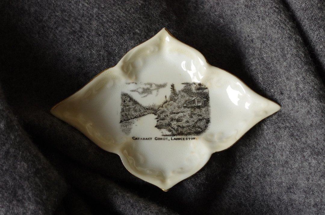 老杂货老又好古董珠宝 Vintage 超级美英国老瓷盘 W163 - 其他 - 其他金属 金色