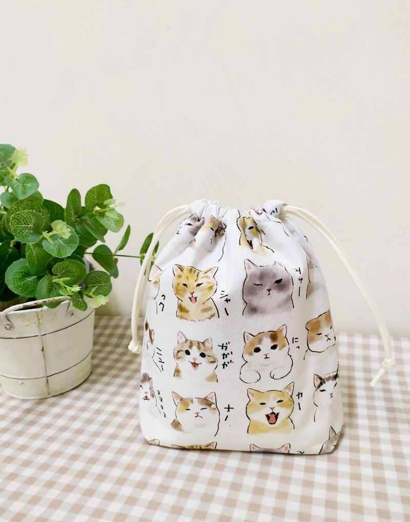 集福系列立体束口袋/旅行收纳袋/万用防尘袋/傲娇猫咪款 - 束口袋双肩包 - 棉．麻 白色