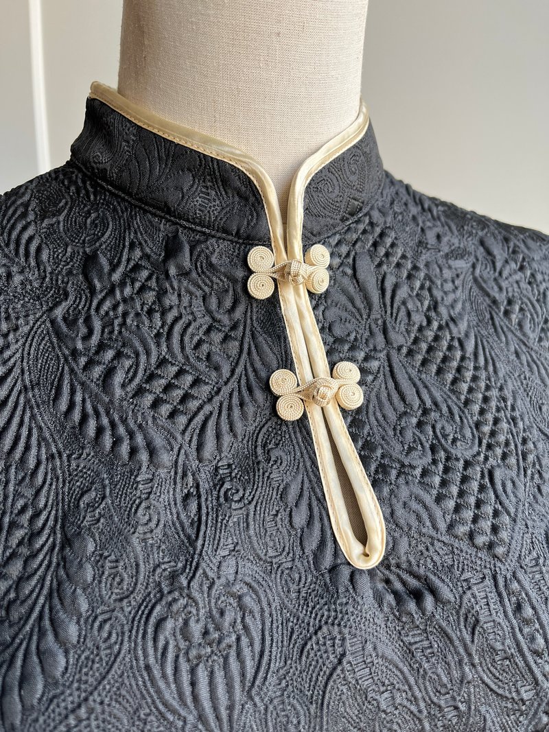 中国风领饰 / 黑色・象牙白 - 旗袍 - 聚酯纤维 黑色