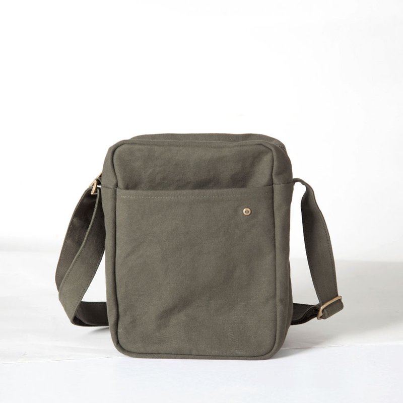 蘑菇MOGU/帆布斜肩背包/军绿/花山先生 - 侧背包/斜挎包 - 棉．麻 绿色