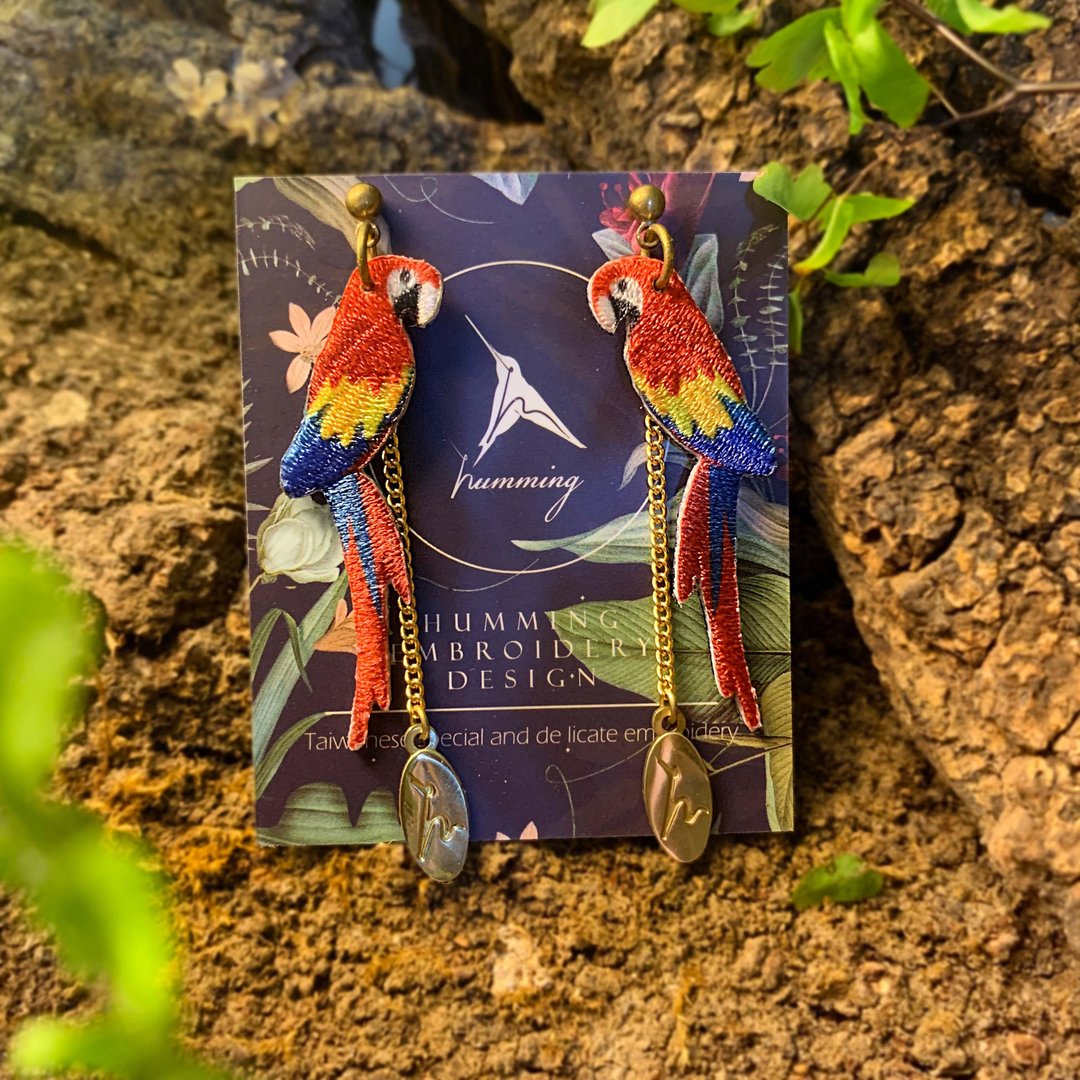 耳环 绯红金刚鹦鹉 刺绣 耳夹 鸟 生日 礼盒 礼物 - 耳环/耳夹 - 绣线 红色