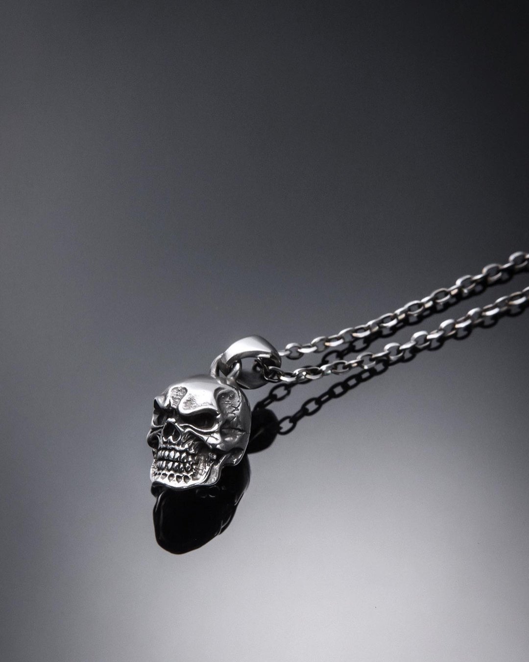 Simple Solid Skull Pendant | 简约实心骷髅吊坠项链 - 项链 - 纯银 银色