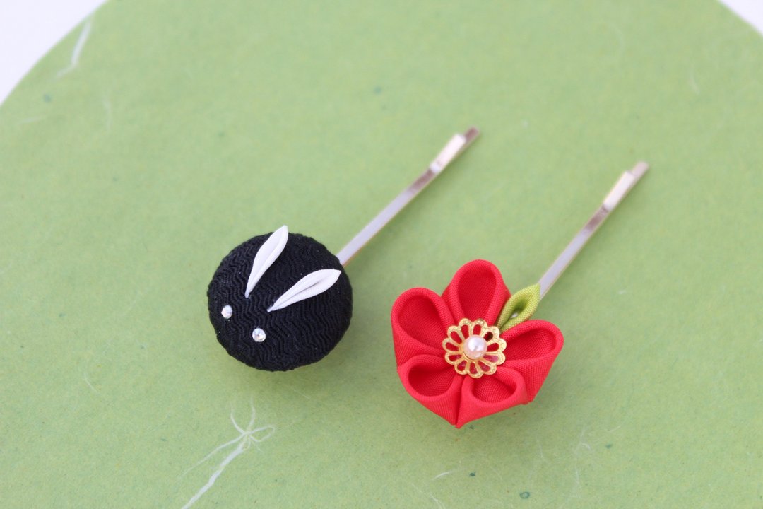 Black rabbit and flower hair accessories - 发饰 - 丝．绢 黑色