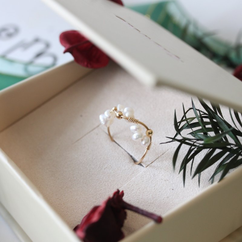 【礼物】 海浪一波波珍珠白14KGF戒指 - 戒指 - 珍珠 白色