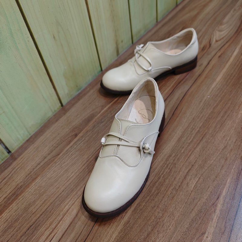 侧系带休闲包鞋 台湾手工真皮女鞋 平底鞋 宽楦大尺码 通勤鞋 - 米 - 女款牛津鞋/乐福鞋 - 真皮 灰色