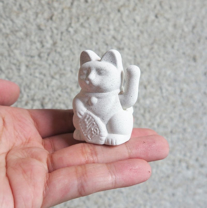 【永动系列】石来运转 平安招财猫 太阳能 - 摆饰 - 塑料 多色