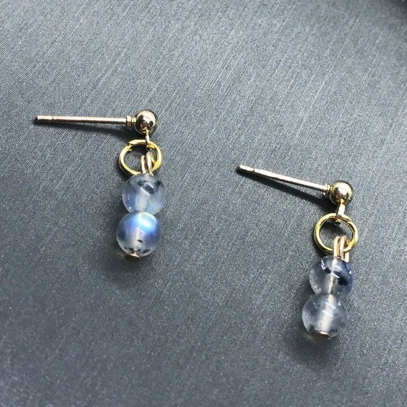 上杉采花-冷静魅力蓝光拉长短坠耳饰 - 耳环/耳夹 - 宝石 透明