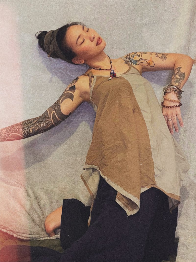 手工制衣－磊圭 不规规拼色背心 纯棉 多色定制 - 女装背心 - 棉．麻 卡其色