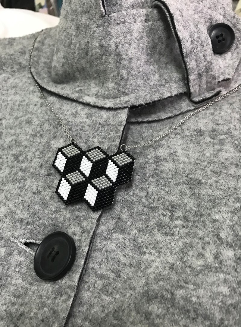 几何系列 : Little Cube Necklace (N1702JS) - 项链 - 其他材质 黑色